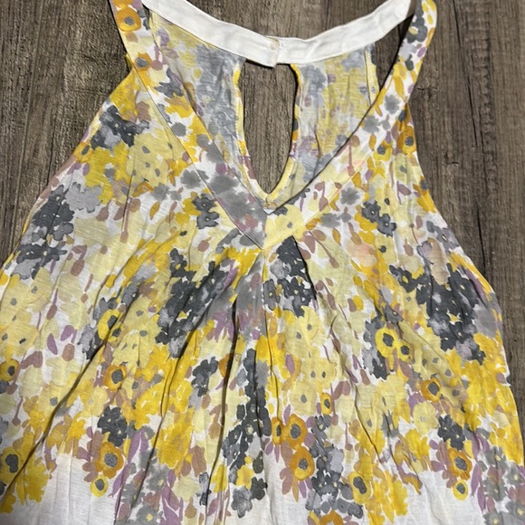 American Eagle Floral Tank - Picture 2 of 3
